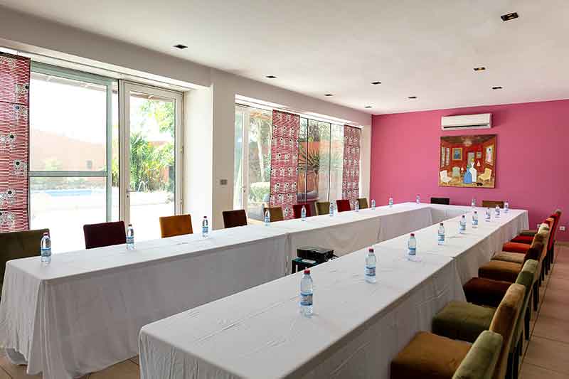 Hôtel Maison Rouge Cotonou Bénin - Salle de réunion